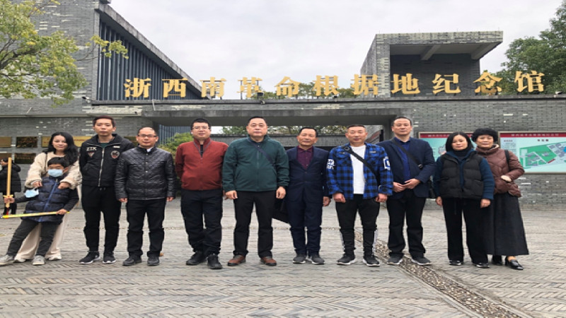 切记革命历史，，，，，，传承红色基因